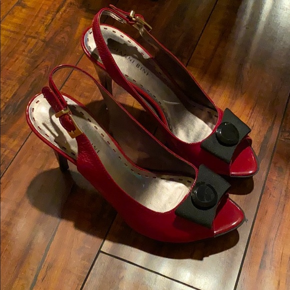 ⚜️🎉💫HP💫🎉GIANNI BINI red patent leather heels - Picture 4 of 4